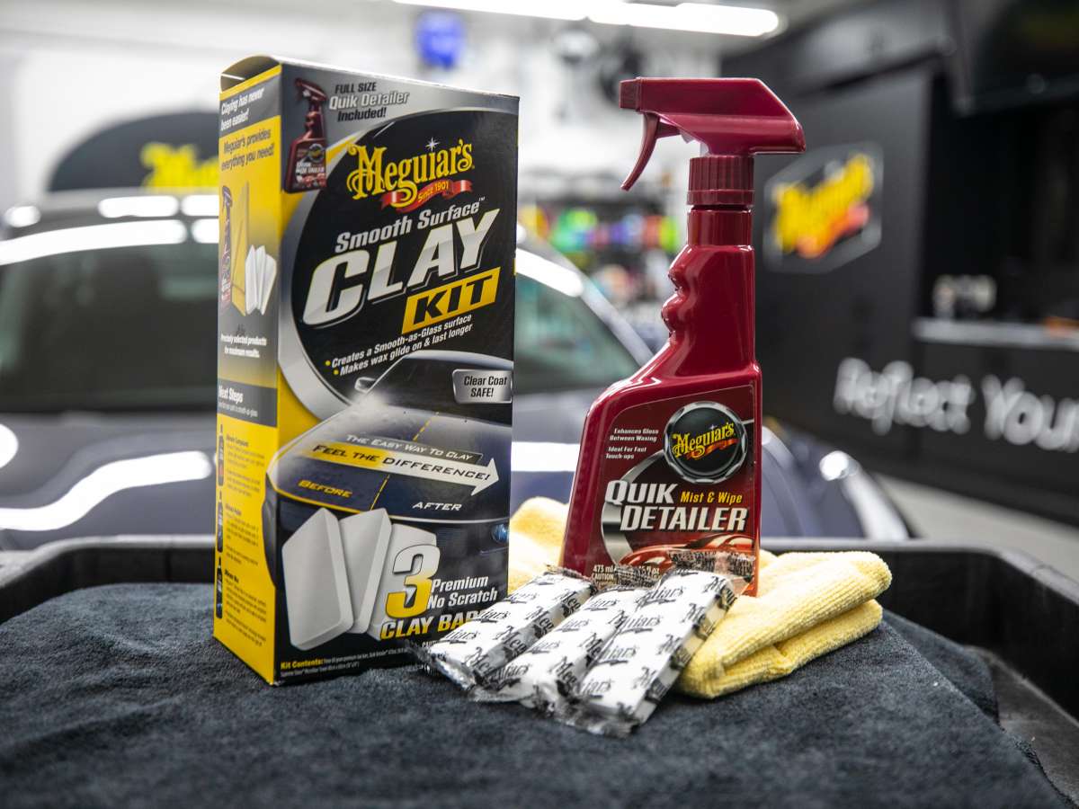 MEGUIARS Car Smooth Surface Clay Kit Quik Detailer & Microfiber